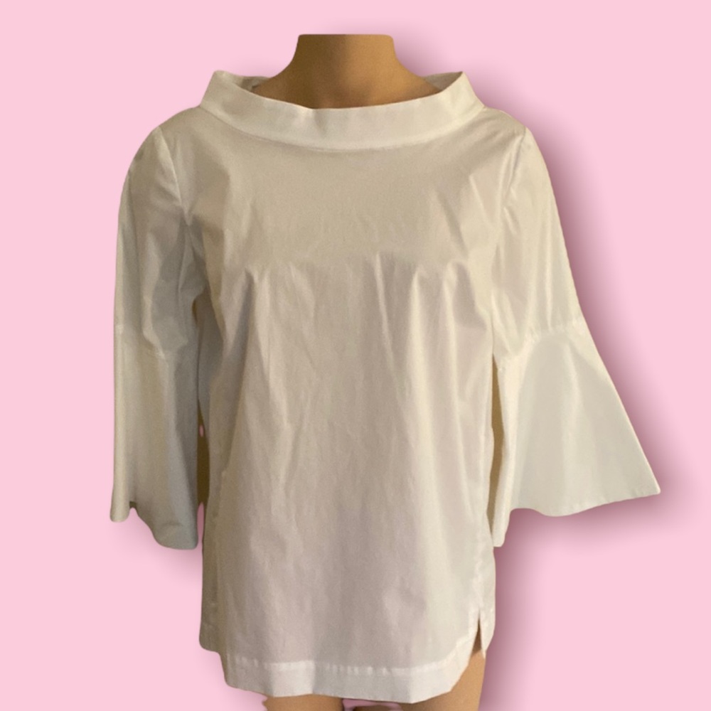 Sara Campbell portrait collar top